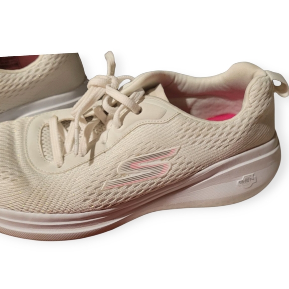Womens Sketchers Sneakers White - Picture 4 of 6